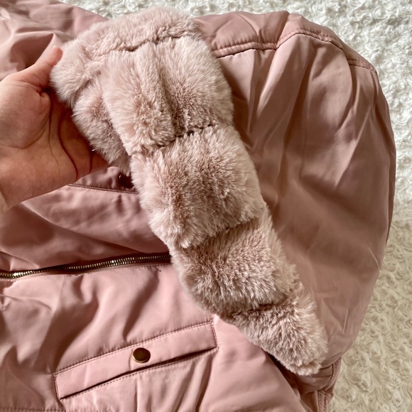 Pink Furry jacket - Picture 5 of 8